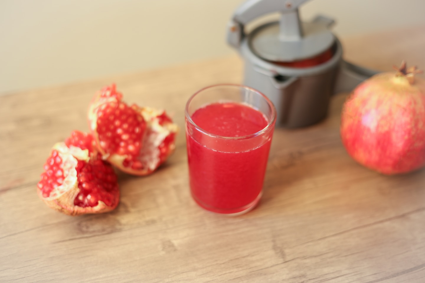 Making pomegranate juice